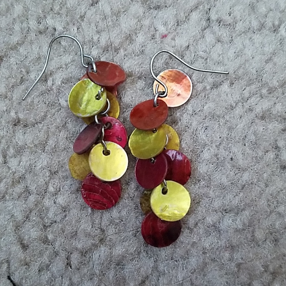 Shell Earrings - Picture 3 of 4